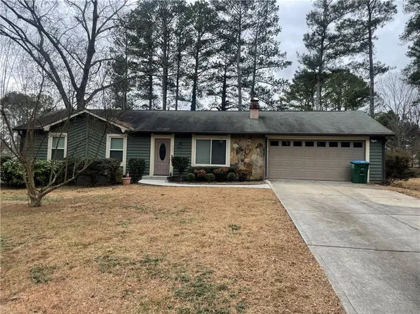1057 Sawgrass Ct SW, Lilburn, GA 30047