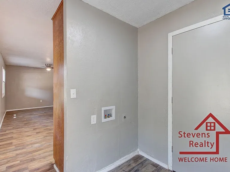 2316 NW 28th St — Photo 19