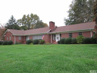 803 Seehorn St NE, Lenoir, NC, 28645