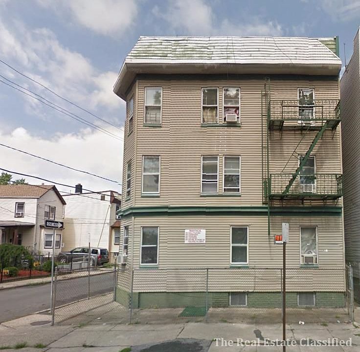 2nd image of 412 Woodside Ave