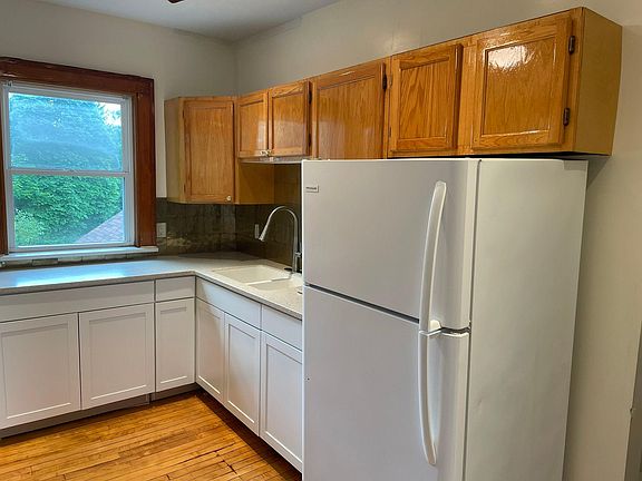 2nd image of 805 3rd Ave APT 3