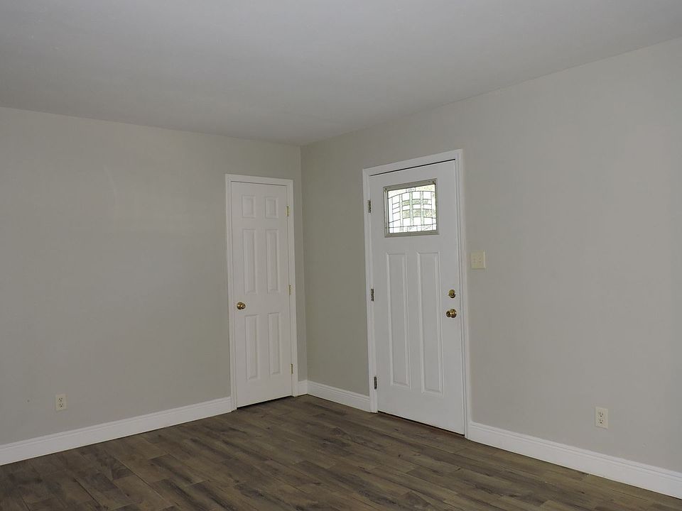 1st image of 5625 Graymont Ln