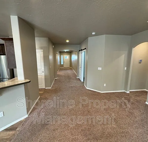 511 Diamond Lake St — Photo 22