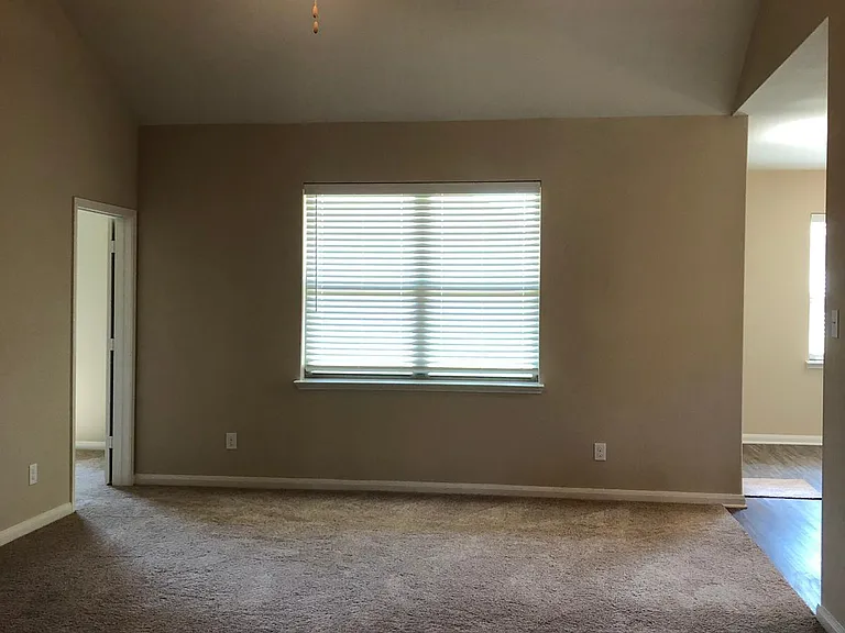 1602 Kim Loan Dr — Photo 4