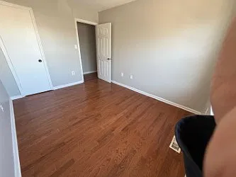 3 bed, 1.5 bath, 1250 sqft, $2,300 — Photo 3