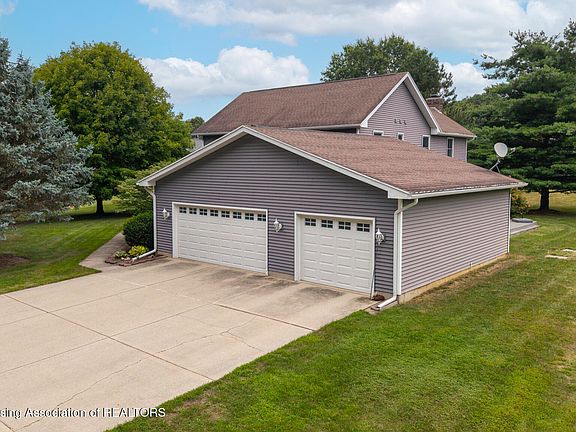 5th image of 4115 W Howe Rd