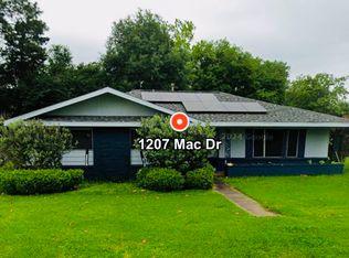 1207 Mac Dr, Sweeny, TX 77480