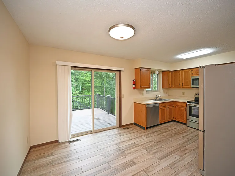 8101 Glohaven Ct — Photo 7