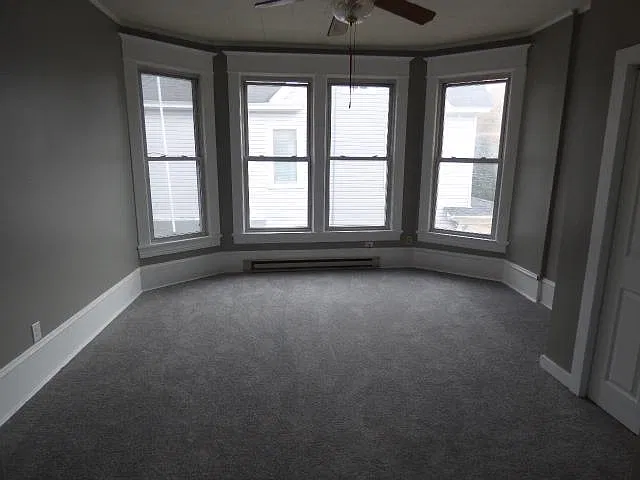 3 bed, 2000 sqft, $1,695 — Photo 2