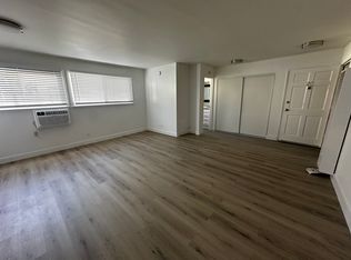 8657 Balboa Blvd #1, Northridge, CA 91325