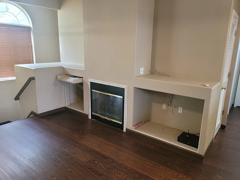 1725 Courtyard Hts #3 — Photo 11