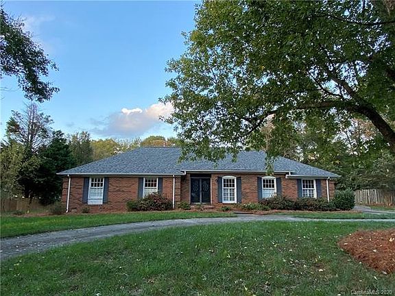 2nd image of 4223 Pepperidge Dr
