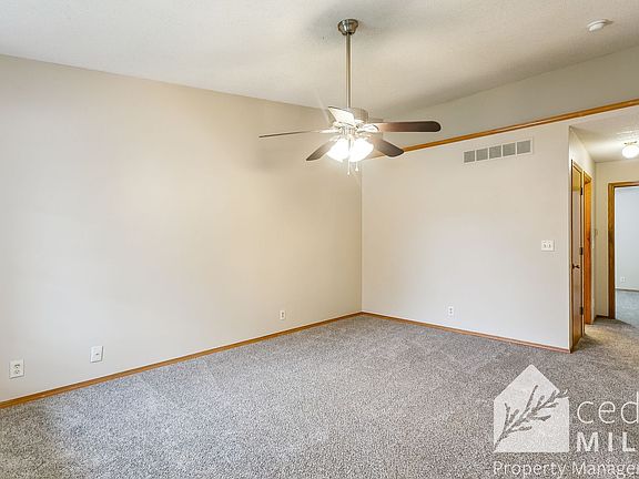 2nd image of 518 W Songbird St