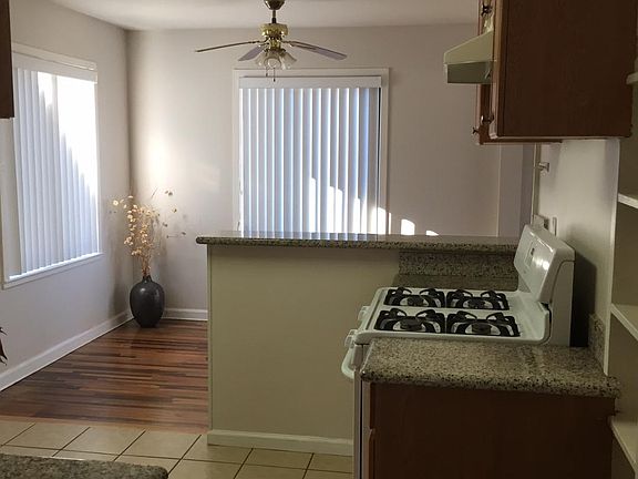3rd image of 643 Myrtle Ave