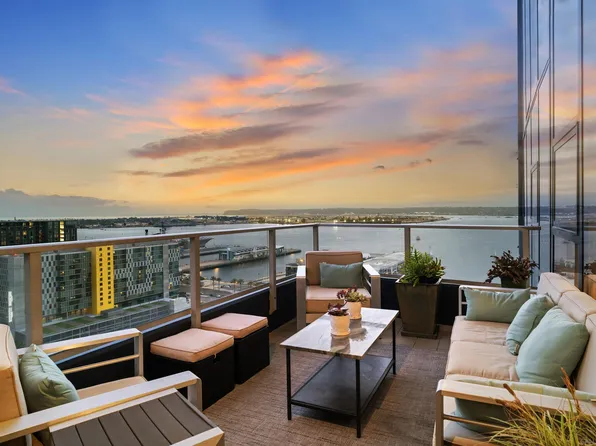 1325 Pacific Hwy #2403, San Diego, CA 92101