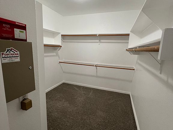 5th image of 1908 Laurel Oak Ct