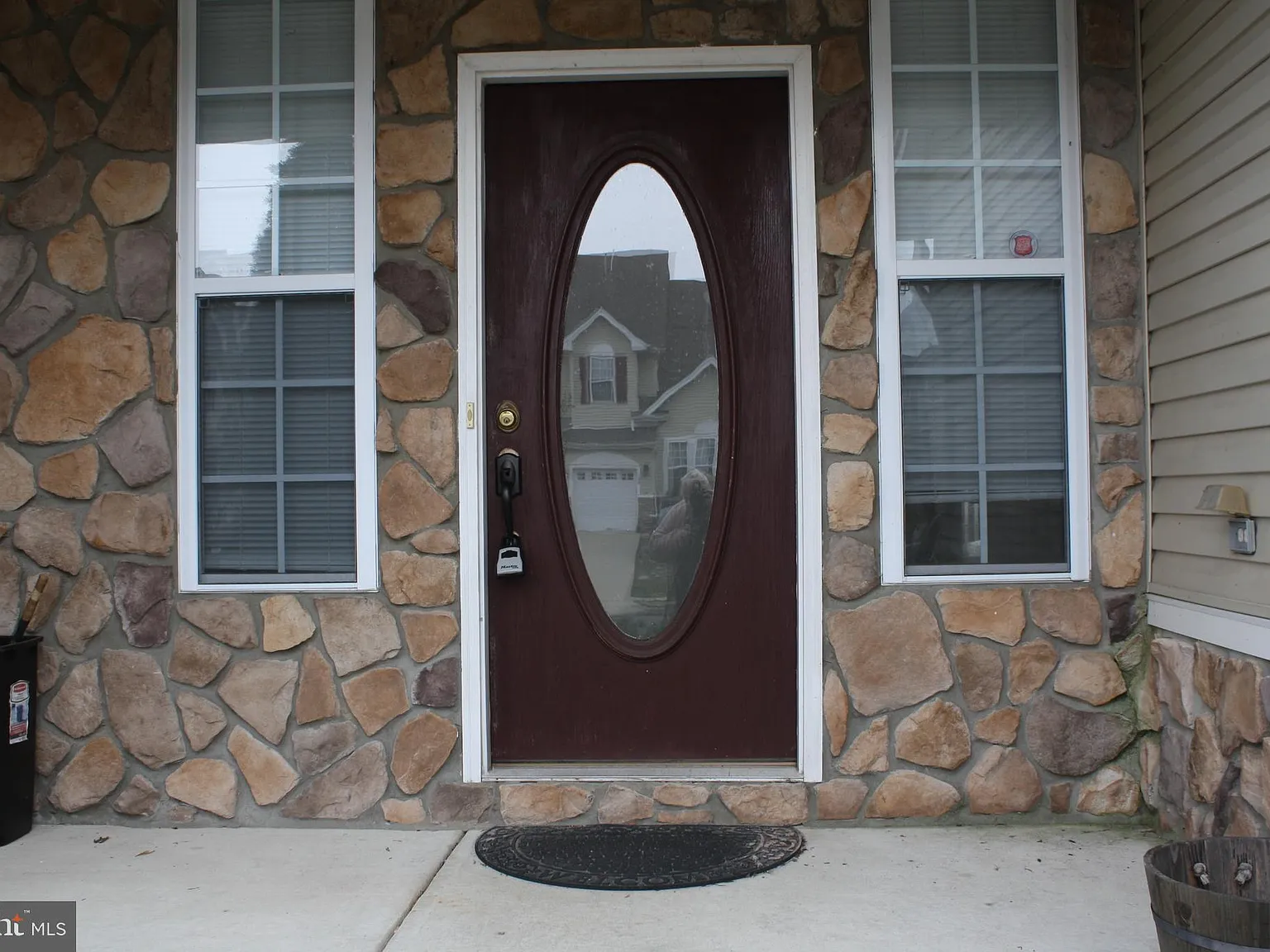 3 bed, 2.5 bath, 1848 sqft, $2,900 — Photo 2