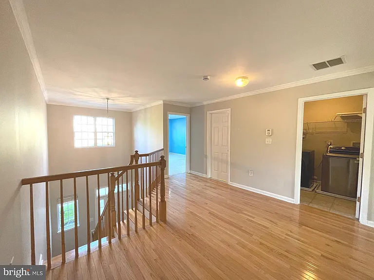 36 Hoover Ave — Photo 19