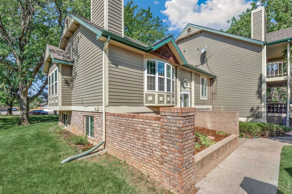 2828 Silverplume Dr #C1