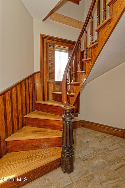 4th image of 133 Church Street