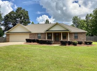 18 Clay Dr, Petal, MS 39465