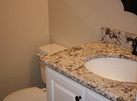 2nd image of 104 Wanda Dr