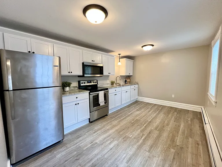 7-9 Pleasant St #7D — Photo 4