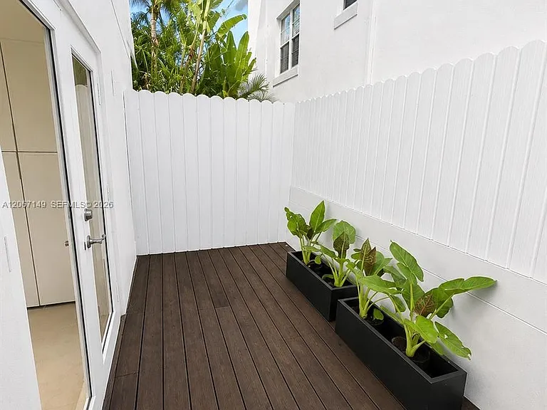 1220 Euclid Ave #2 — Photo 13