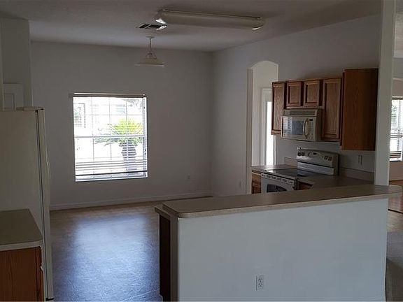 4th image of 3018 NE 27th St