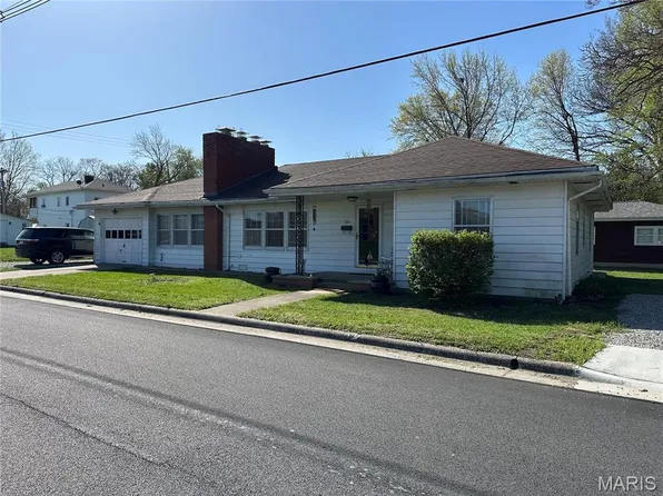 300 W Hood St, Sparta, IL 62286