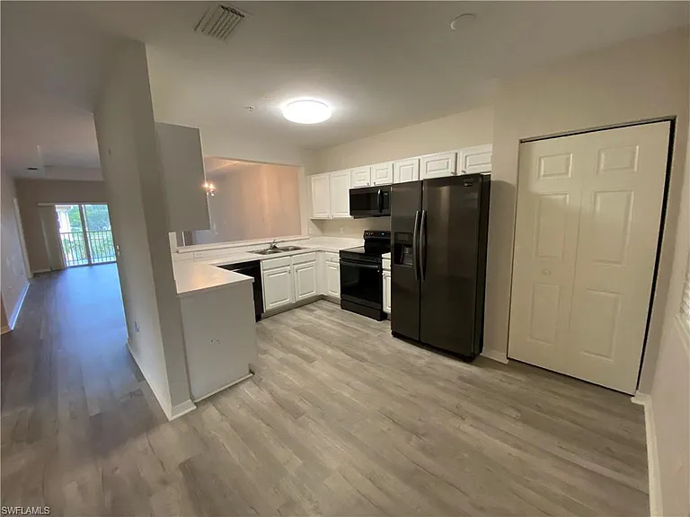 10010 Maddox Ln #315 — Photo 6