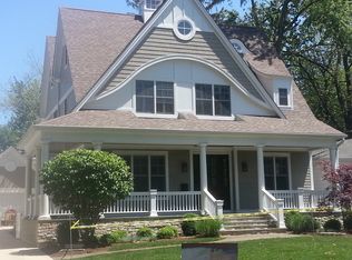 282 W Illinois Ave, Palatine, IL 60067