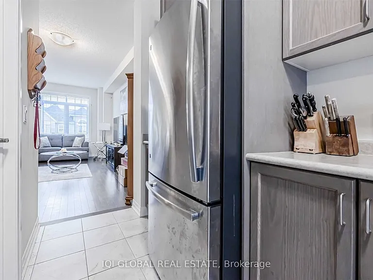 4084 Fracchioni Dr — Photo 7
