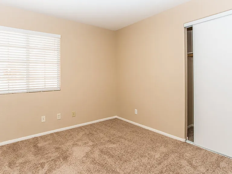 4026 W Red Coach Ave — Photo 10