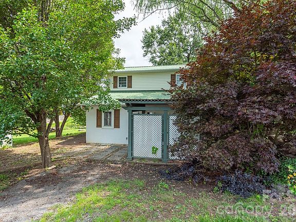 3rd image of 223 Davidson Rd