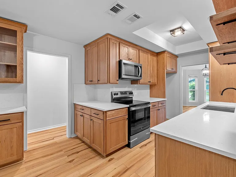 801 Lime Rock Dr — Photo 8