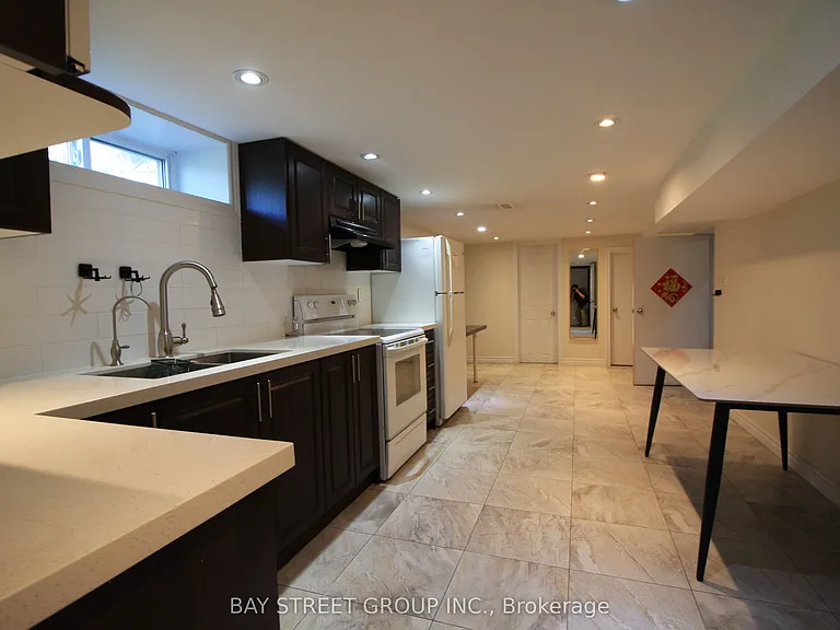 12973 Warden Ave — Photo 5