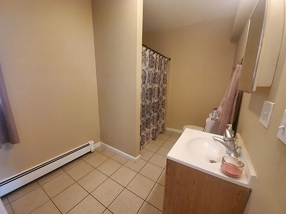 4th image of 54 Pleasant St
