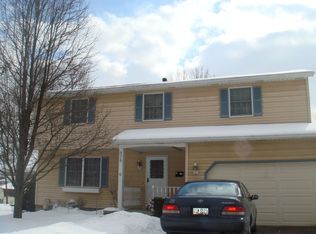 878 E Smith Rd, Medina, OH