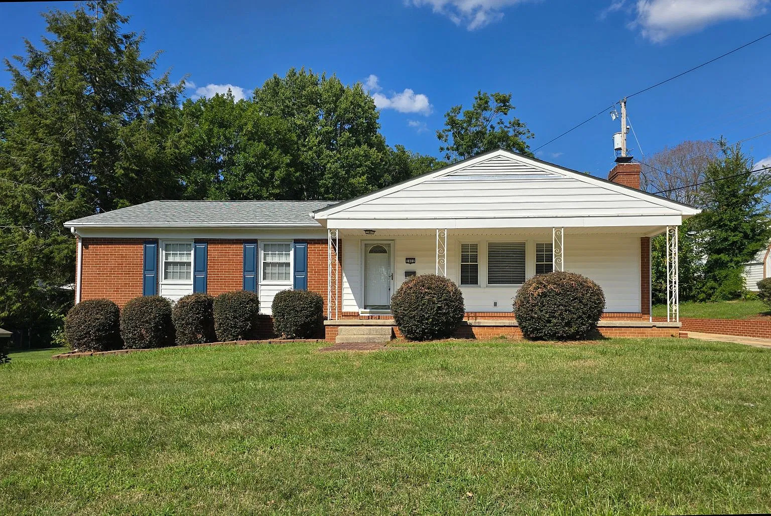 2402 Chatham Drive - 1 — Photo 1