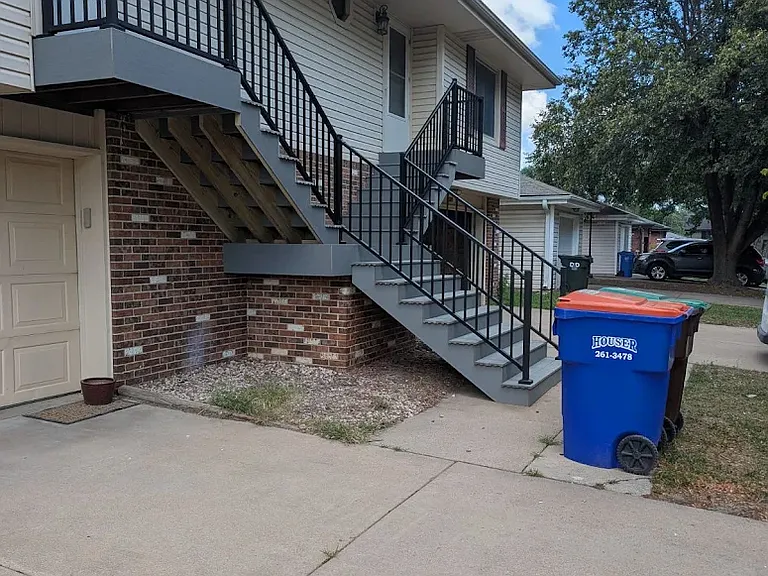3720 Clover Cir — Photo 1