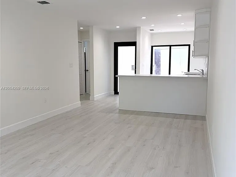 3809 SW 82nd Ave #V-20 — Photo 7