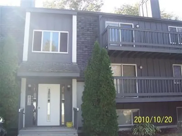 4750 Oak Point Rd APT 102, Lorain, OH 44053