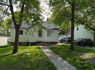 317 3rd Ave SW, Hankinson, ND 58041