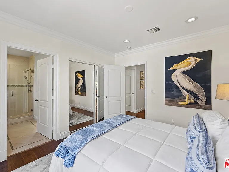 1114 S La Peer Dr — Photo 11
