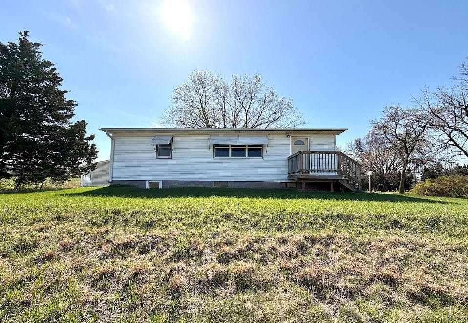 1st image of 305 Beverly Rd