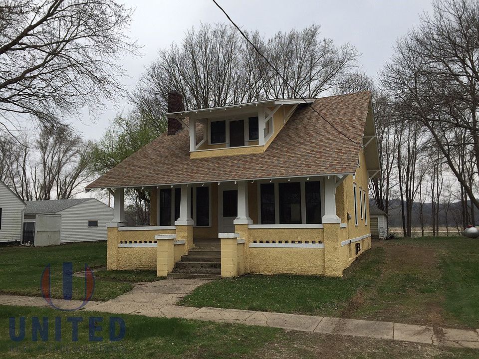 1st image of 209 Birch St