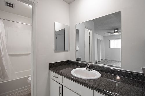 3rd image of 3747 S Sepulveda Blvd APT 8