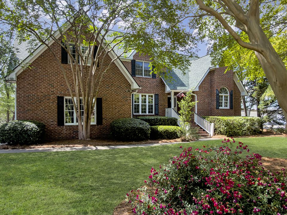 1st image of 1529 Strathmore Ln