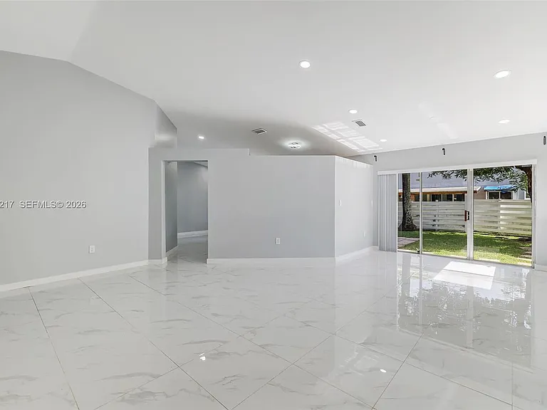 13765 SW 145th St — Photo 10